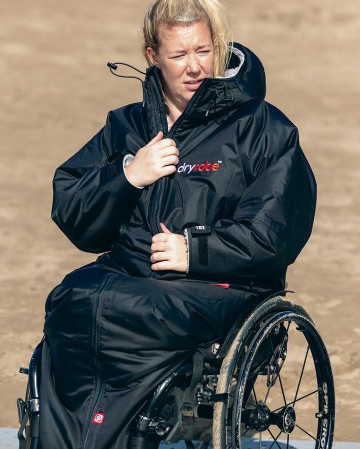 Adapt - Poncho Impermeable Zippé Pour Adulte En Fauteil Roulant NoirPonchosDryrobe