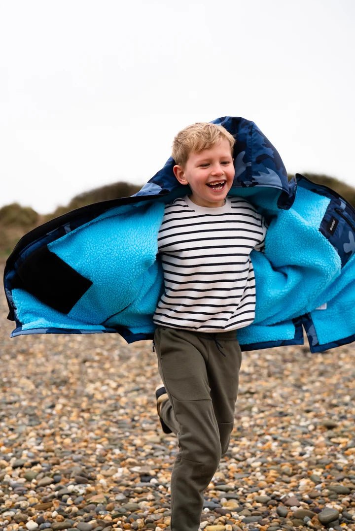 Advance Kids Changerobes - Poncho Impermeable Zippé Enfant Bleu CamoPonchosDryrobe