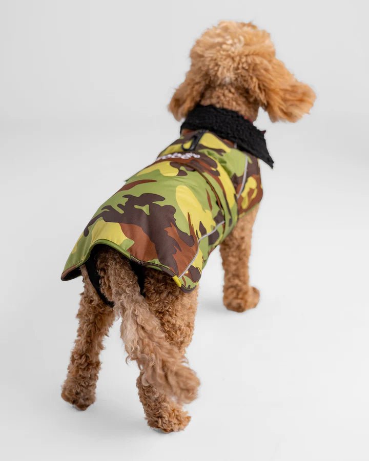 Dog Coat - Veste pour chien Vert Camo / NoirPonchosDryrobe