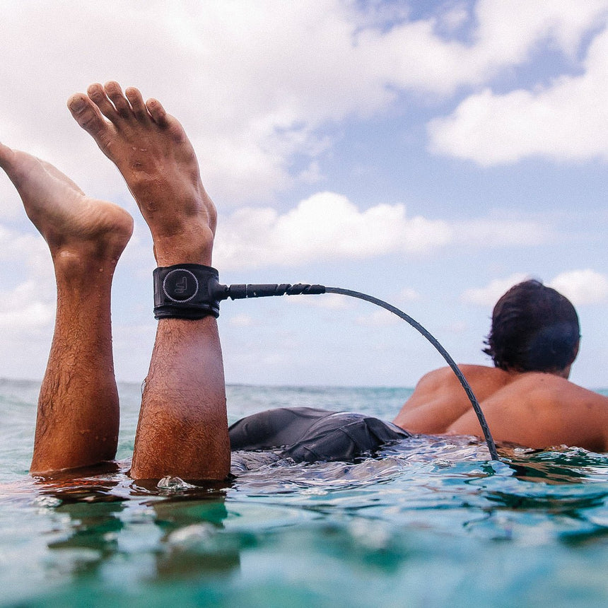 FCS Freedom Helix 6’ Comp Smoke/White leash de surf#LeashsFcs