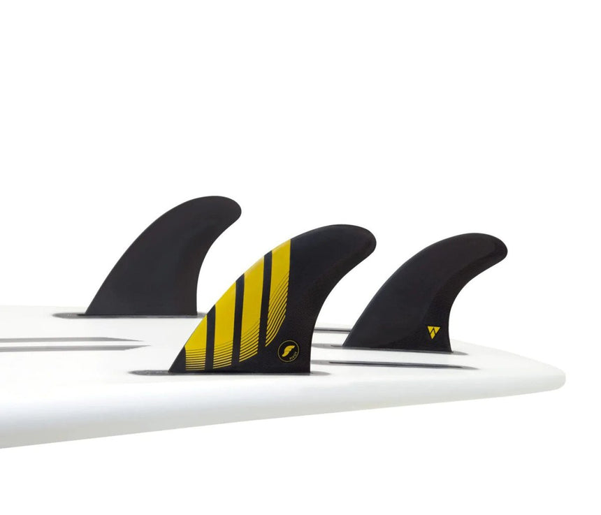 P4 Alpha Carbon Yellow Dérives Thruster SurfDérivesFutures