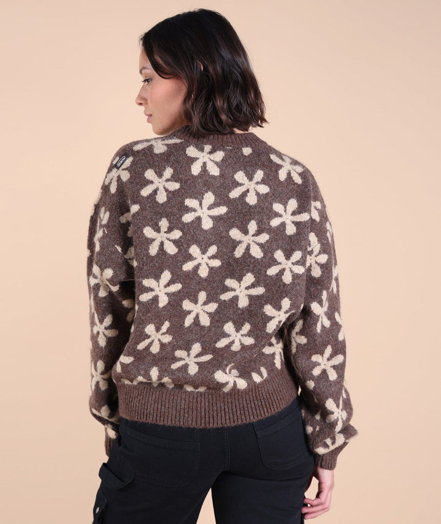 R2PANDORA Pulls FemmeSweatsOxbow