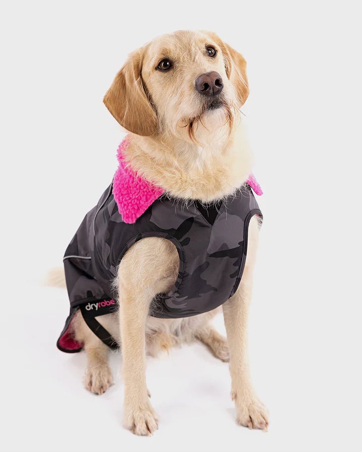 Dog Coat - Veste pour chien Noir Camo / RosePonchosDryrobe