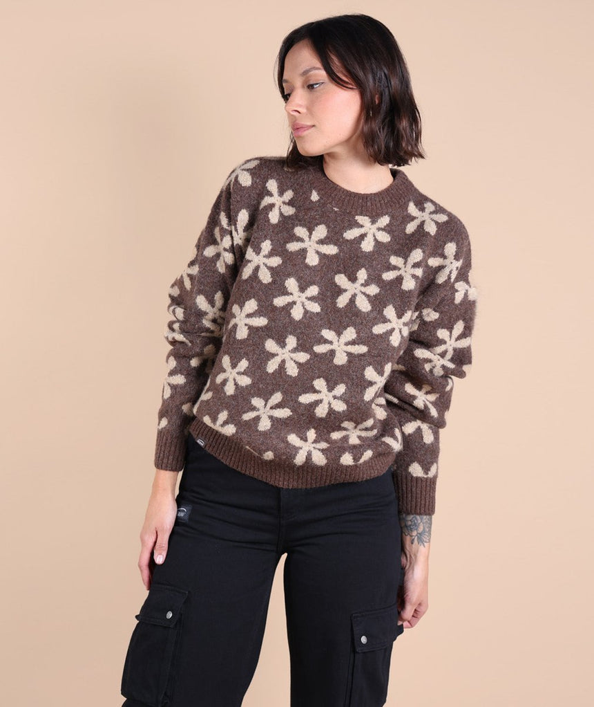 R2PANDORA Pulls FemmeSweatsOxbow