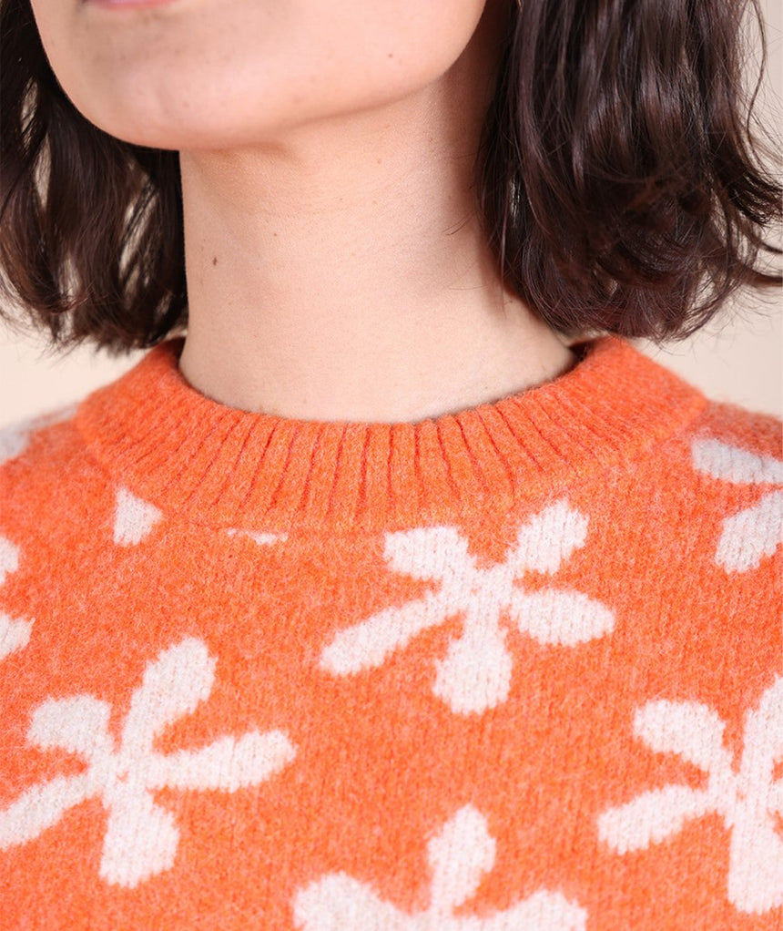 R2PANDORA Pulls FemmeSweatsOxbow