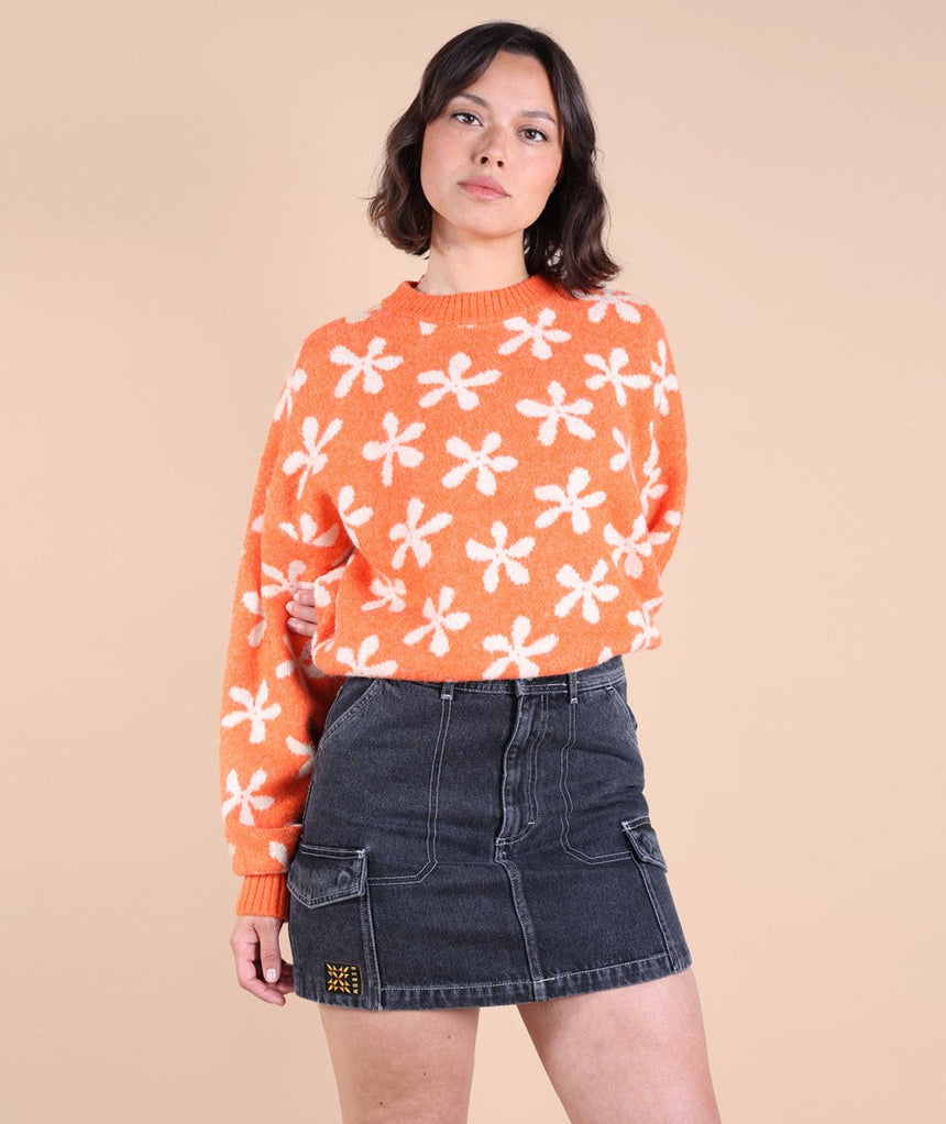 R2PANDORA Pulls FemmeSweatsOxbow